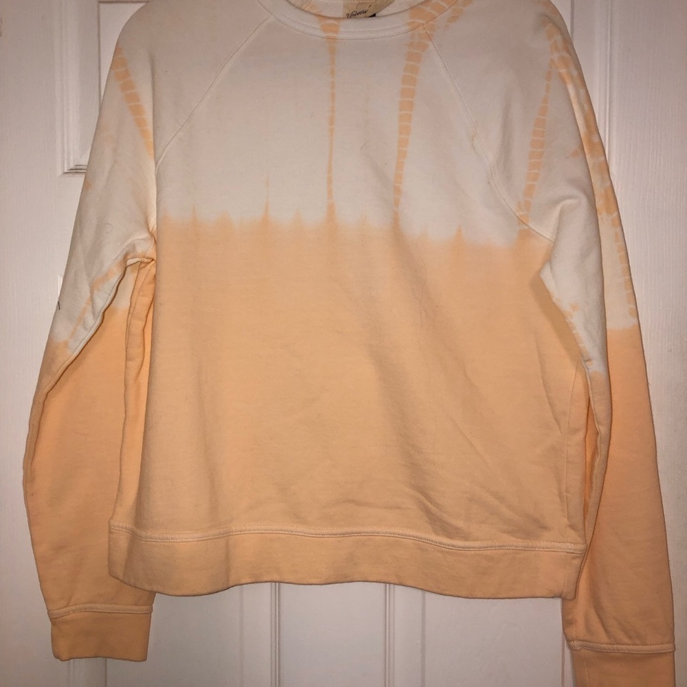 Universal Threads women’s Cream and Orange Tie-Dye Sweatshirt size small